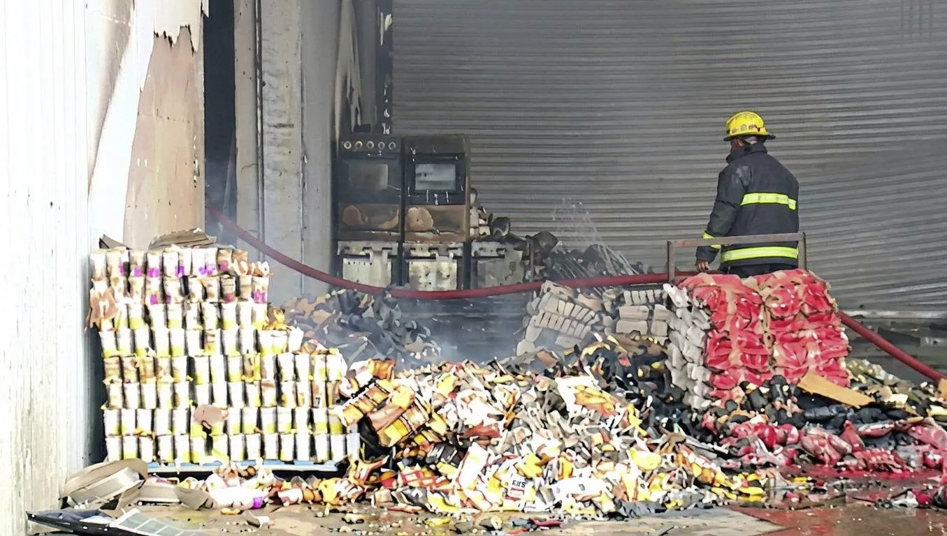 SENSAP DIZ TER DETECTADO FALHAS NA SEGURANÇA CONTRA INCÊNDIOS NO SUPERMERCADO QUE ARDEU ESTE SÁBADO NO ZIMPETO TRÊS SEMANAS ANTES DO INCÊNDIO
